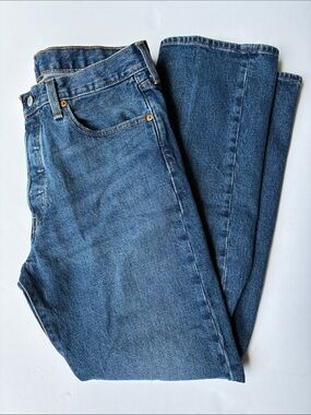 Levi's Blue Classic 501 Jeans with Button Fly - 33x30